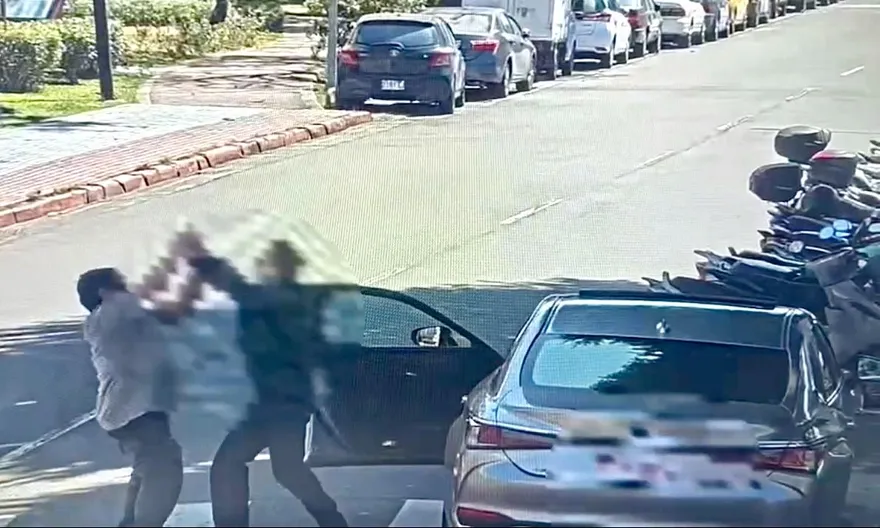 2駕駛火氣大北市街頭對決　互毆兩敗俱傷全進警局