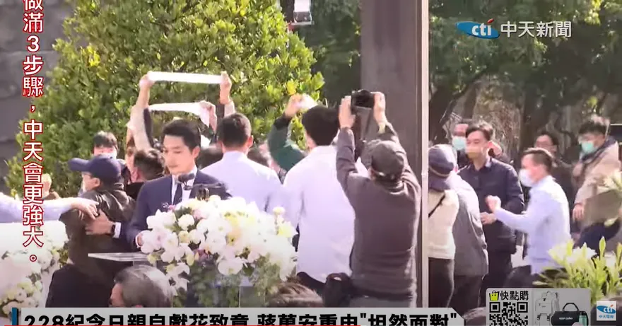 轟蔣萬安是228「殺人兇手」！抗議者背景遭大起底　竟是台大學生會長？