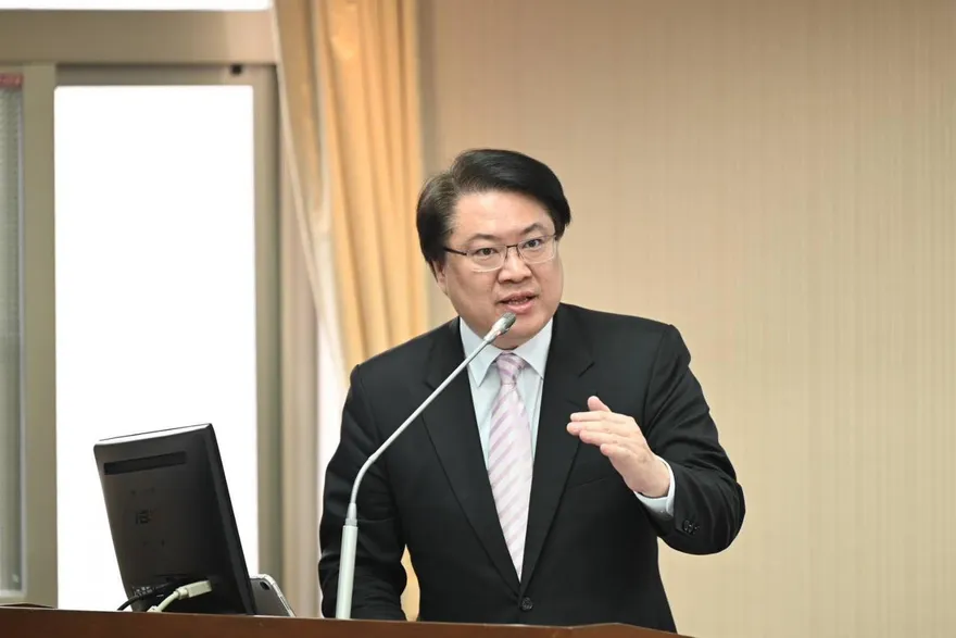 基隆市府捷運分攤款暴增3倍！王鴻薇怒轟林右昌：不能換位置就換腦袋