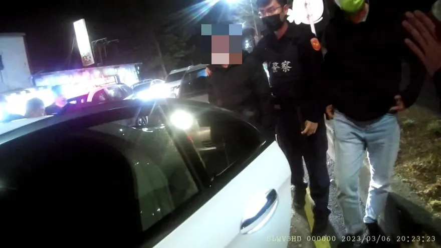 救救我孫子！北斗男在家遭2徒擄走　警包抄嫌犯車輛救出人