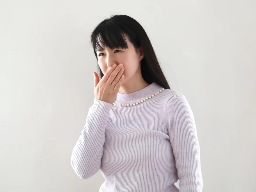 打嗝停不下來別大意！他打嗝不斷竟是腫瘤刺激　慘罹肝癌