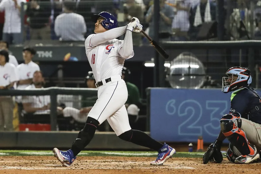 WBC棒球經典賽/張育成等待「關鍵一球」！轟出紅襪傳奇　振奮全台