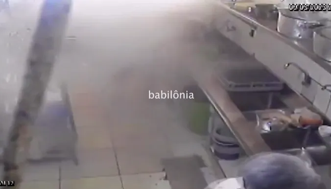 影/上班首日遇死劫！壓力鍋爆炸　女廚師遭噴飛重擊流理台身亡