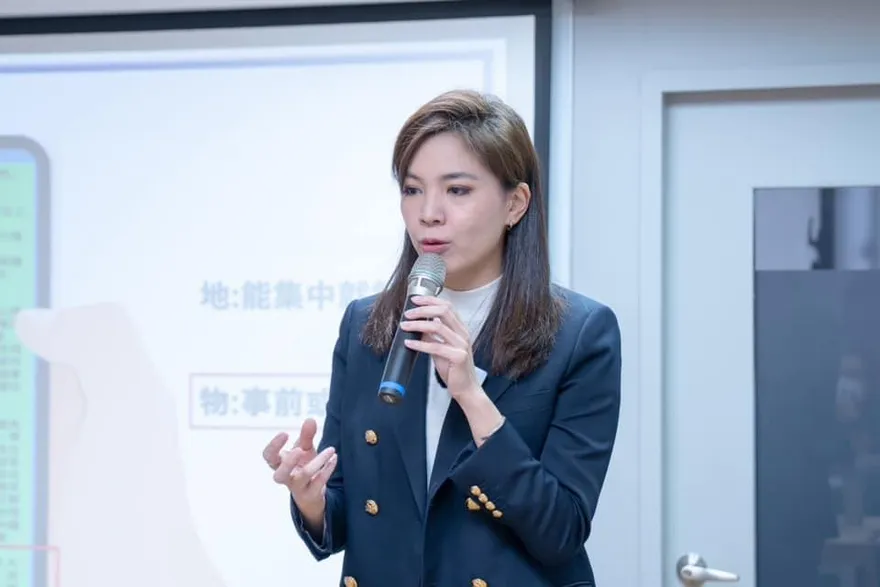 綠營側翼牙醫嗆她「乳癌復發」引爆怒火！鍾沛君悲吐「一句心聲」引網暴動