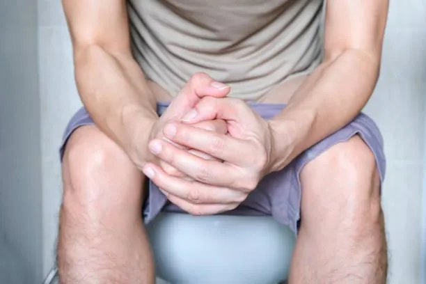 便秘人必看！起床「喝1杯溫水」整天超順　2問題曝警訊：該吃益生菌了