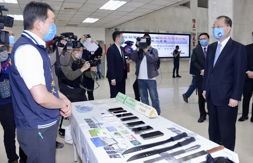 再囂張啊！掃蕩黑幫10天動員1.4萬警力　逮109幫派份子黑槍37把