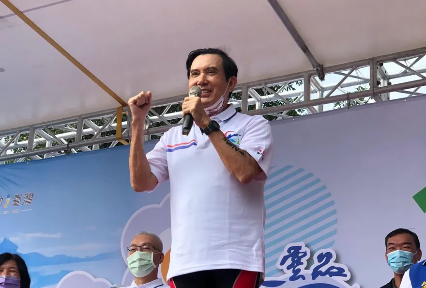 馬英九赴陸「故意」與蔡英文出訪重疊？　沈富雄批綠營心態「長不大」