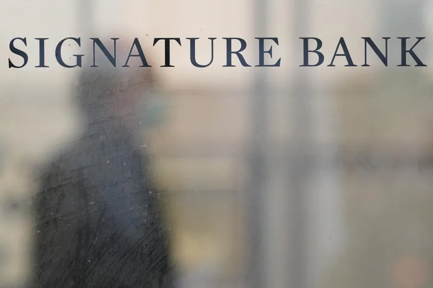 紐約社群銀行宣布825億併購Signature Bank　千億加密貨幣退回存戶