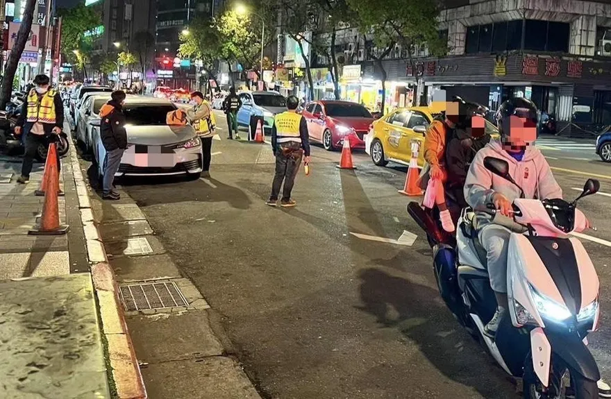 機車改裝噪音夜間擾人清夢　警1晚攔76台其中5台超標