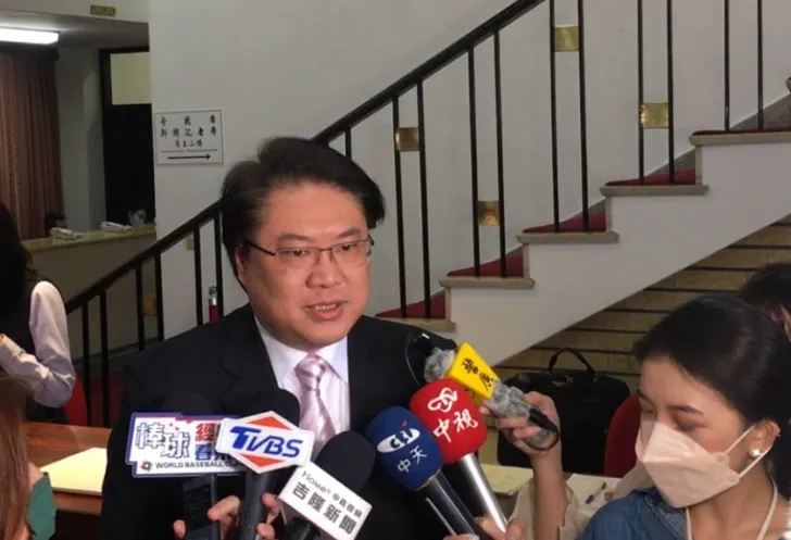 林右昌呼籲房東別因央行升息而漲價　網友怒：你有租過房子嗎？