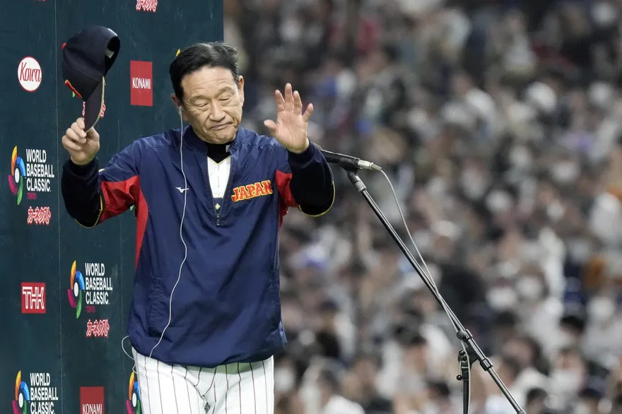 WBC棒球經典賽/辣個男人哭了！村上爭氣再見安　「相信野球」狗熊變英雄