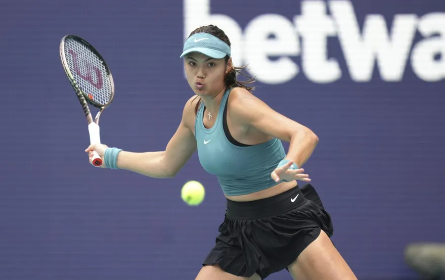 影/英國楊丞琳惜敗！前美網冠軍交手　3盤鏖戰153分鐘