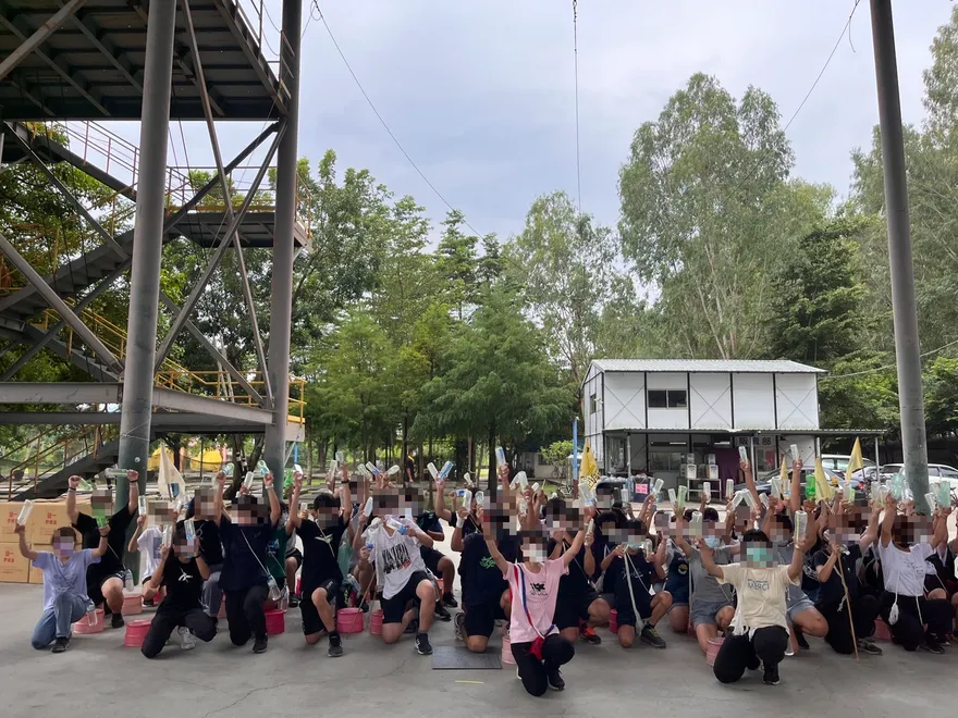 國小300多人集體罰跪！委外輔導員失控惹議　高市府下重手：撤換校長