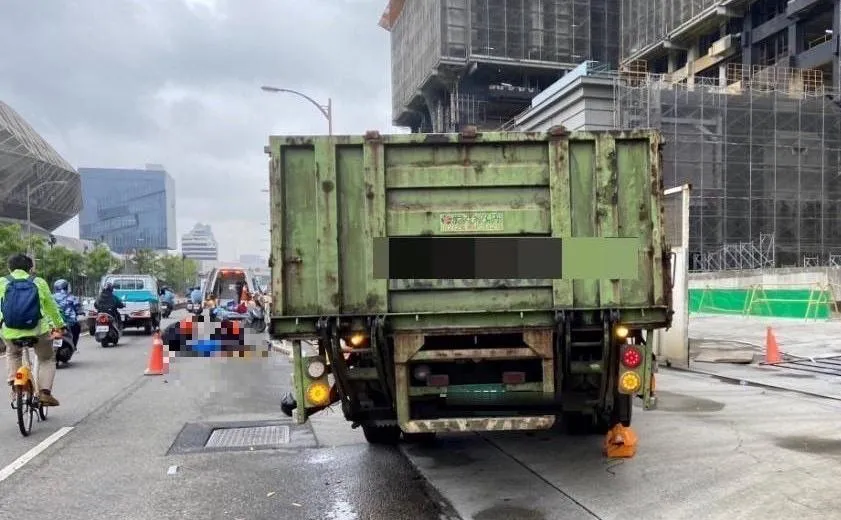 影/違停大貨車奪命！北市少年隊組長騎車上班出事　遇橫禍送醫不治