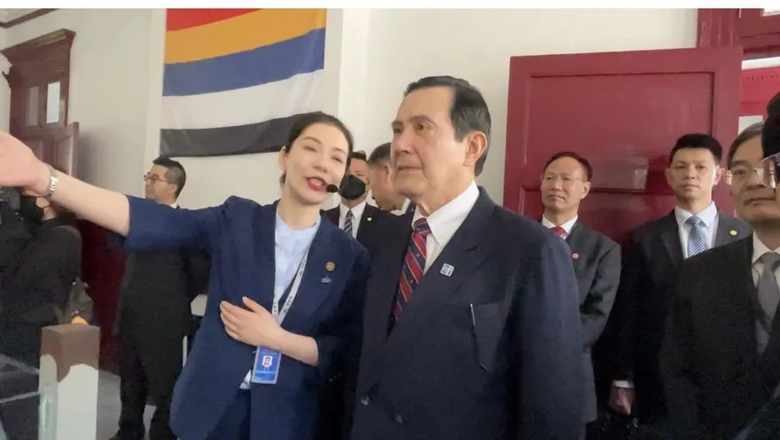 改小學生作文？綠狂酸馬英九訪陸　李彥秀開嗆：先把自己鬍子刮乾淨