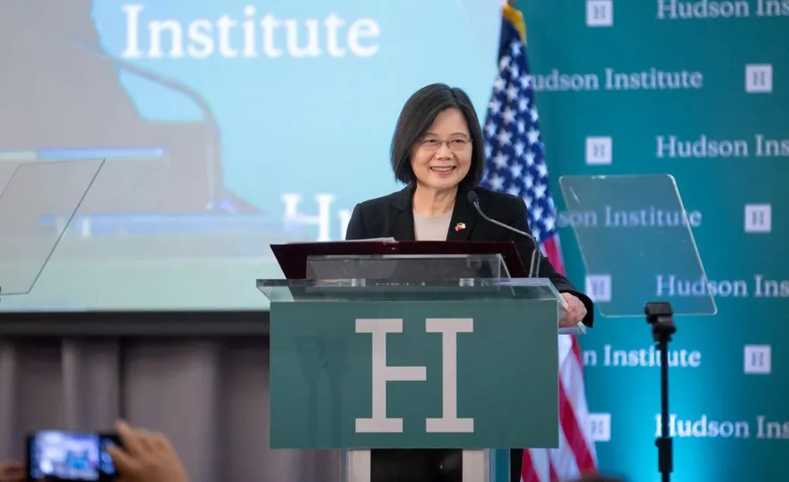 一個特別的嘉賓！過境紐約獲獎「蔡英文」消失了　葉元之：這樣有維護台灣尊嚴？