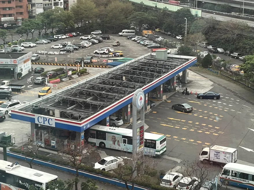 加油再等等！國際油價下跌　明起汽油調降3角