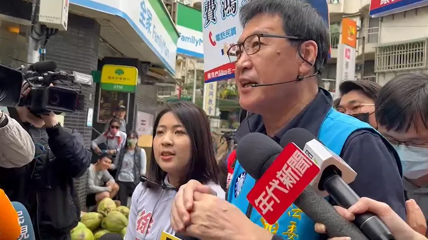 芯費大戰落幕！讚徐巧芯戰鬥力超強　媒體人：受傷最重的非費鴻泰而是她