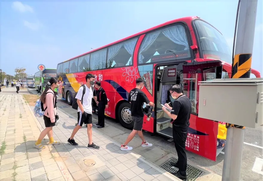 影/北漂遊子苦！國道客運搭統聯漲8%　和欣4/17起最高漲30元