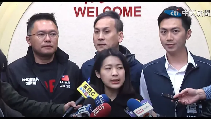 馬英九返國獨派教授曾現身桃機？葉元之曝內幕：只是來打卡到此一遊