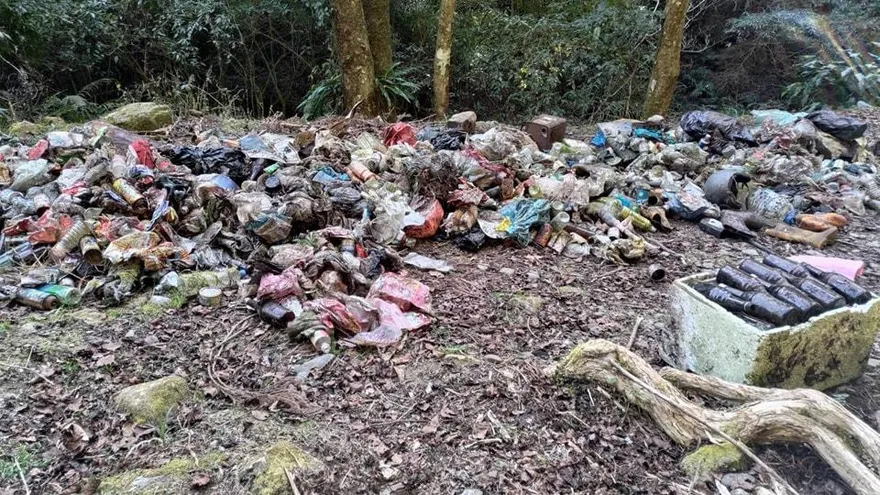 「台版富士山」淪垃圾山！成片廢棄物蓋地甩鍋登山客　網揭這疑點