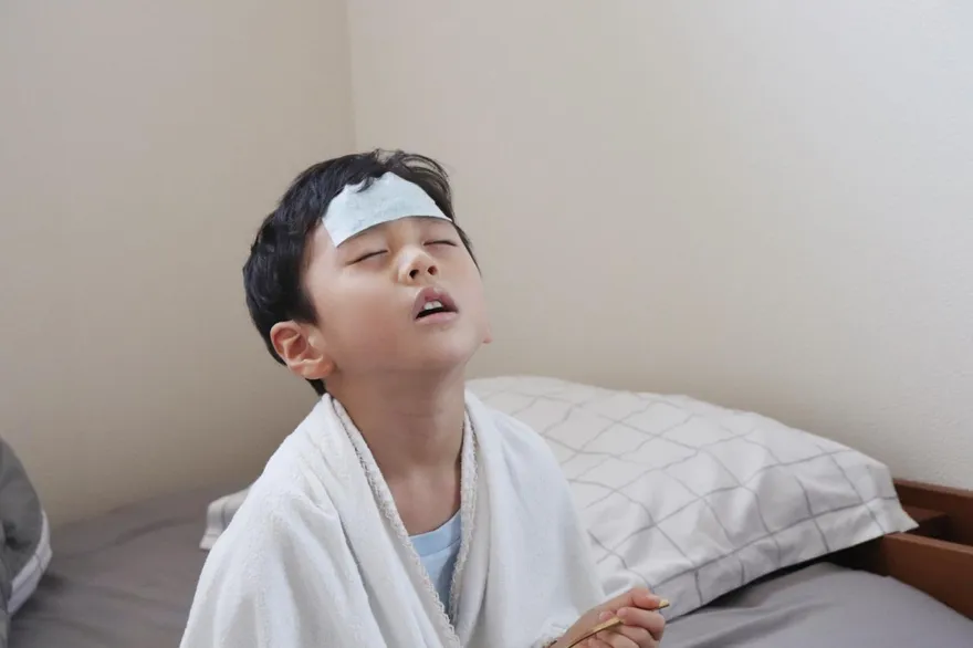 東南亞疫情驟升！國內新增首例境外移入麻疹　30歲男自泰國返台發燒紅疹、確診