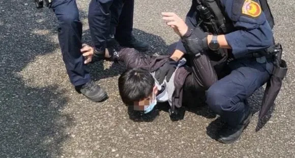 道高一丈！貪所長葉育忻、藍道私訊「閱後即焚」　檢警一招救回