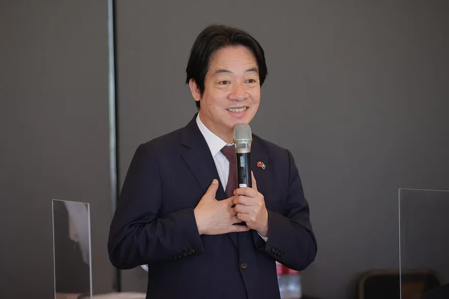 賴清德轟藍營國家認同像「精神分裂」　李彥秀批：斯德哥爾摩症候群？