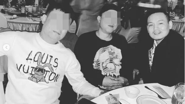 「二哥」舉槍自轟身亡　玖壹壹春風po黑白照悲悼：來世再見