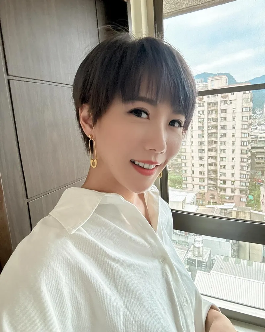 《黑澀會》大牙為拍戲受傷！機車一撞釀「2傷」　感嘆「歲月真的太不饒人了！」