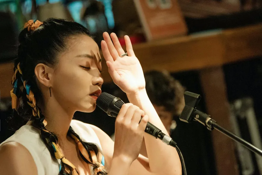 拚戰金曲獎「怕胃痛不敢想」！《超偶》洪佩瑜巡演場場完售…驚喜翻唱張惠妹〈人質〉