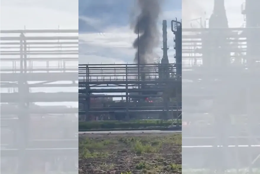 影/俄煉油廠再遭無人機攻擊　2天內第二次爆炸