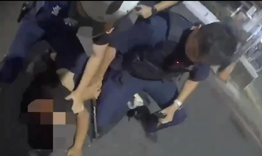 影/台南醉漢隨機攻擊路人、警員　遭噴辣椒水壓制逮捕送辦