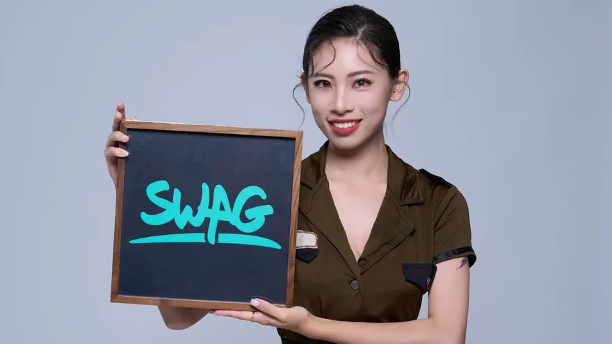 女輔導長內內脫口「我犯賤」！認主動求拍營區激戰片…坦言：比較有感覺