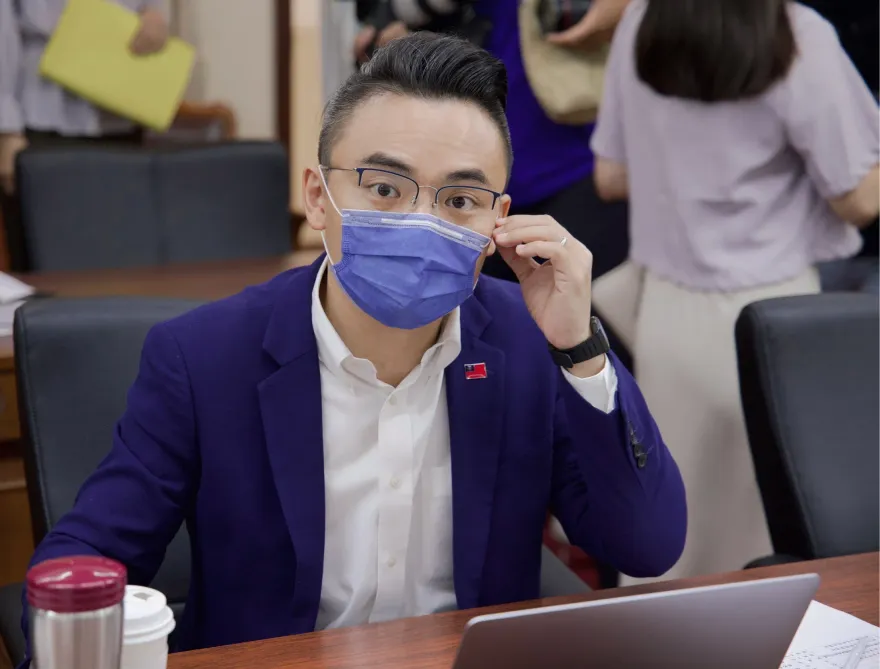 綠議員酸藍「排黑條款」投反對票　洪孟楷打臉：國民黨版本更重是民進黨反對