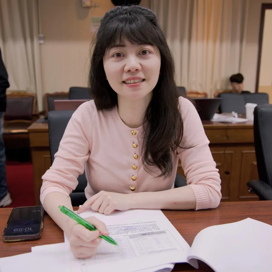 港湖雙姝激戰！「拉抬吳欣岱來保送自己」　高嘉瑜酸李彥秀「貪得無厭」遭反嗆