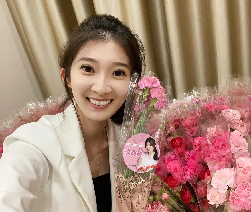 2024將翻盤？「最美發言人」深入高雄綠區   民眾反應超驚人