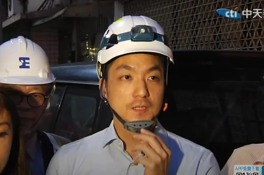 快訊/信義區天坑驚傳二次崩塌！蔣萬安抵現場勘災