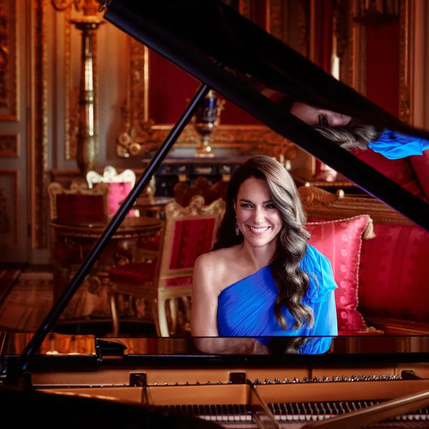 影/歐洲歌唱大賽凱特王妃彈琴片開場　網友驚艷：難怪威廉無「誤入歧途」