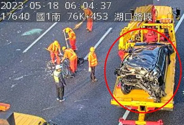 快訊/上班注意！國一南下驚傳「4車追撞」　小客車車身凹扁全毀