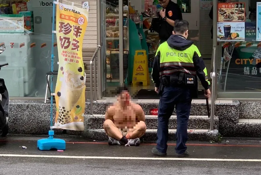 影/「超商浩克事件」高層火速記過2次　基層員警有話說