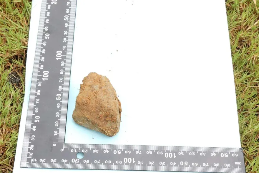 新竹棒球場挖到碎石塊　市府工務處：不符契約規範