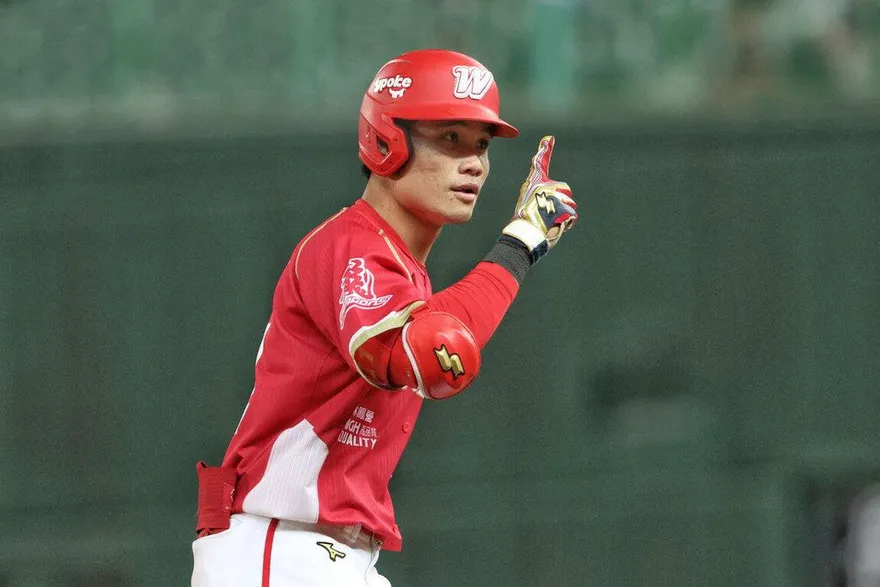 中職/陳晨威2安0盜壘沒能超車　李凱威奪安打、盜壘雙冠王