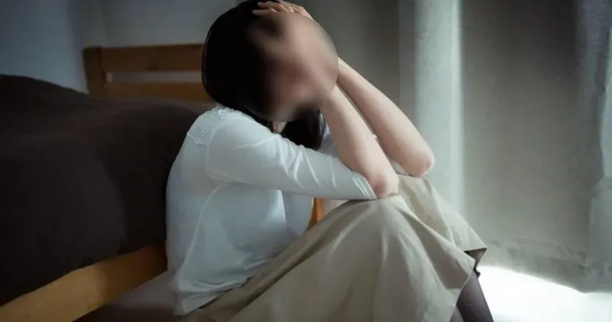 知名歌手爆性侵女實習生！斷崖下垃圾堆強行侵犯　導演揭真相：去死吧色魔