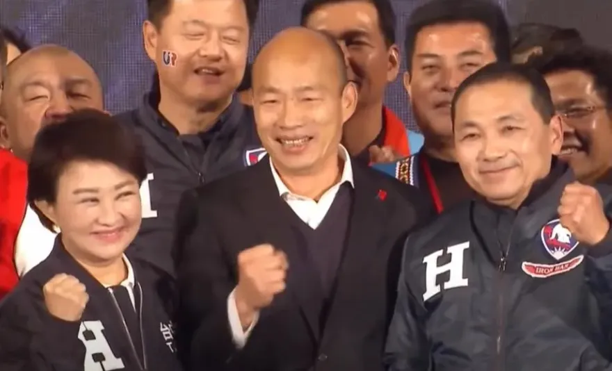 4年前侯友宜不跟韓國瑜握手？謝龍介首度還原真相 網友這樣看