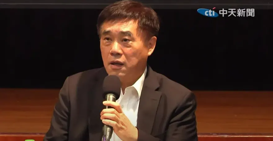 中廣民調侯友宜仍是老三　郝龍斌曝藍軍未歸隊：侯僅拿國民黨6成