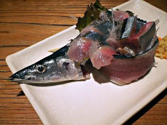 男子吃下魚刺不以為意　腹痛數日就醫驚見「腸穿孔」恐釀敗血症！