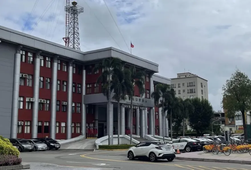 好大官威？妻子車禍警未馬上開三聯單    分局組長急衝派出所飆罵要弄死承辦警員