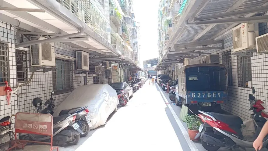 快訊/蘆洲53歲男墜樓倒臥血泊、手變形　搶救不治