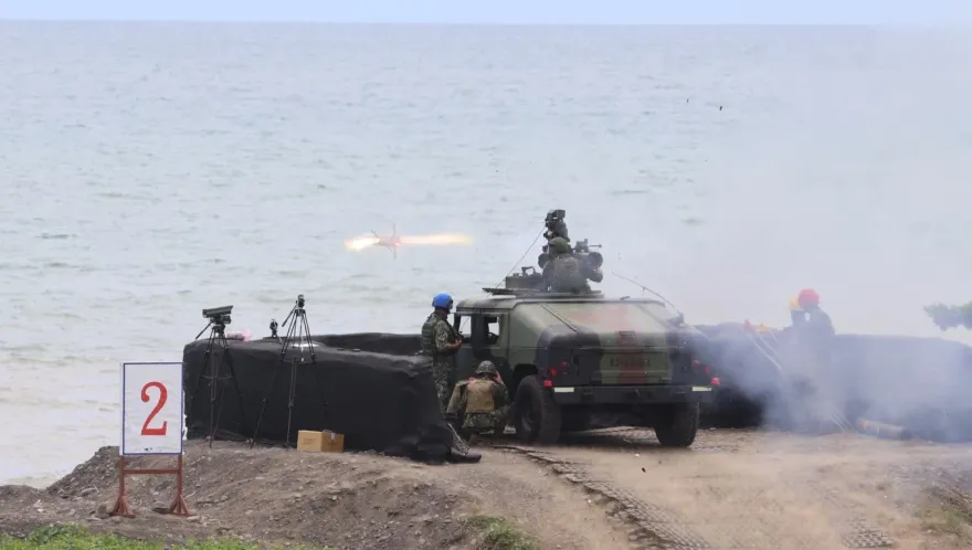 陸軍「天馬」實彈操演登場   拖式反戰車飛彈精準命中目標